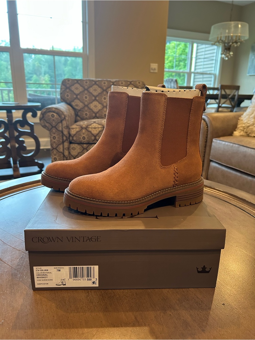 Crown Vintage Gilian Chelsea Boot Whiskey Suede Size 7 NIB - Picture 3 of 11